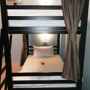 Dormitory Room Mixed